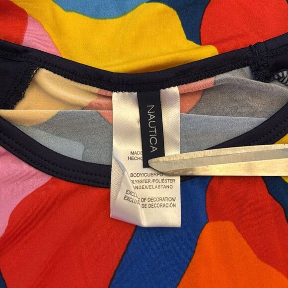 Nautica Swimwear Long Sleeve Rashguard Shirt Multicolor
NWOT Size large - Picture 11 of 12